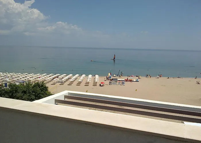Azur Apartments