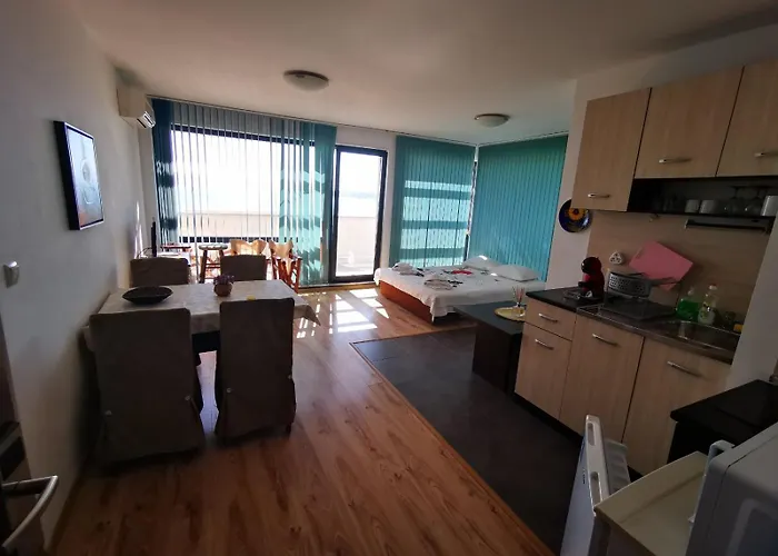 Azur Apartments